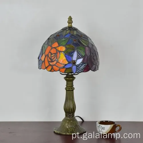 Design moderno da lâmpada de mesa LED com base de vidro